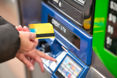 Можно ли не платить за кредитную карту